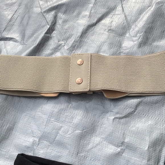Belts - Picture 5 of 7